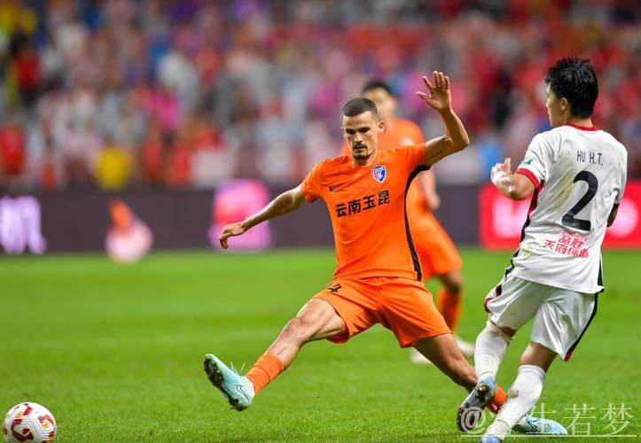 云南玉昆队创造历史，首次赢得中超比赛