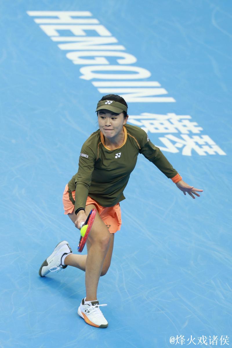 朱琳代表安徽队夺得十五运会网球女单冠军